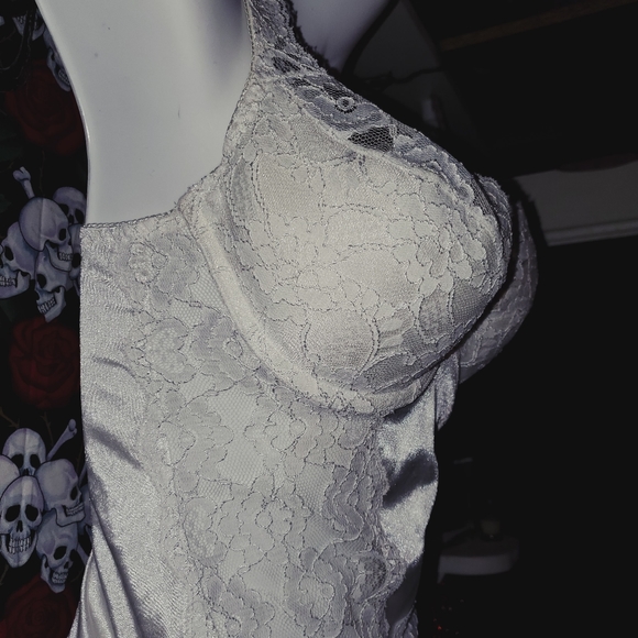 ❤VNTG EUC VS Whitw Lace & Satin Bodysuit/Bustier Extreme Pushup 36D❤ - Picture 14 of 16